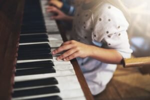BÚSQUEDA Y POTENCIACIÓN DEL TALENTO EN LA INFANCIA